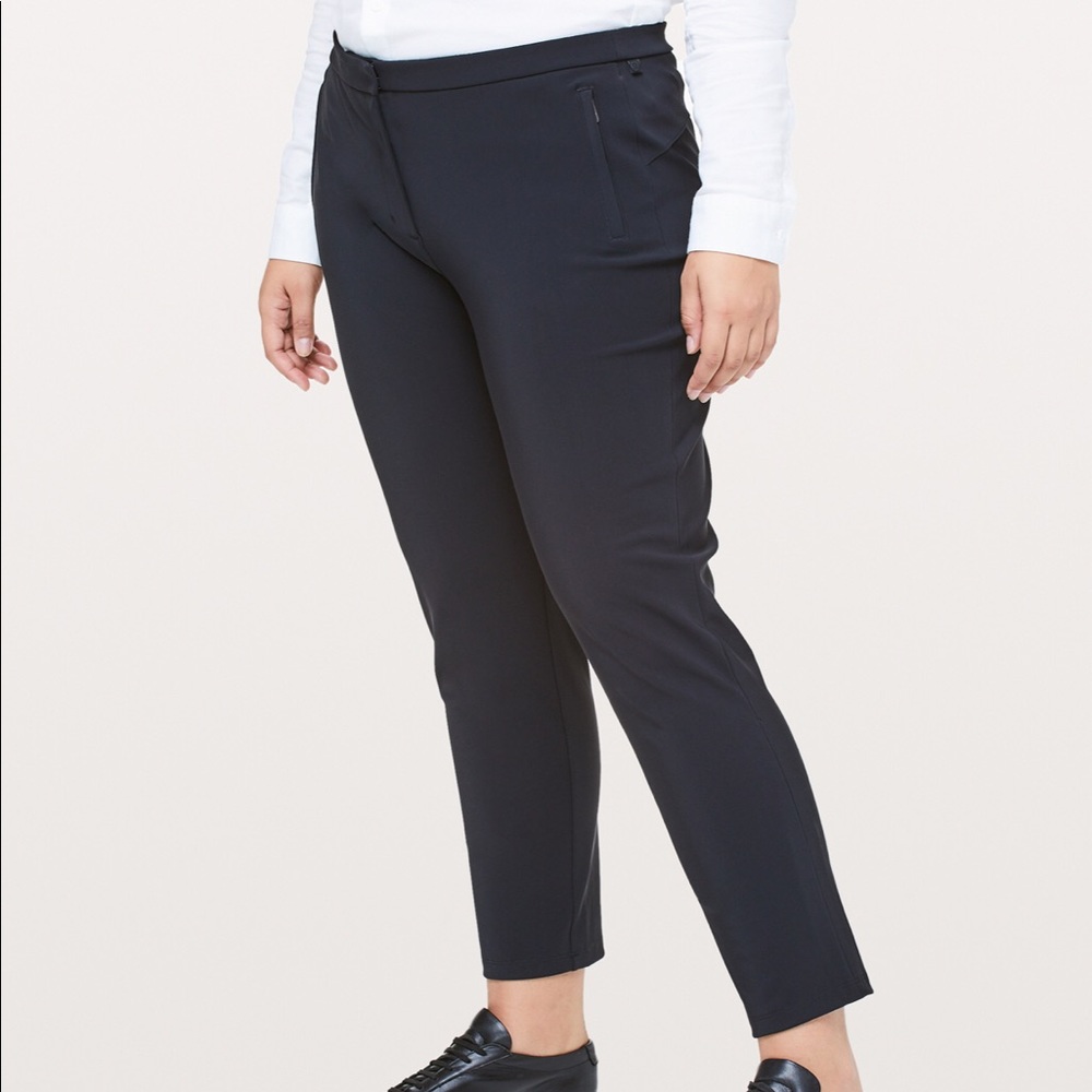LuLuLemon black On the Move pant
